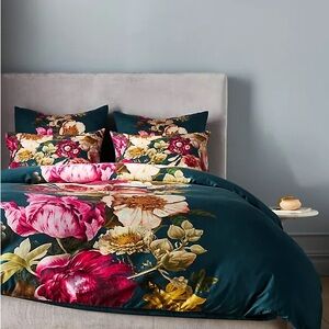 Anthropologie king Jadie duvet cover and 3 Euro shams